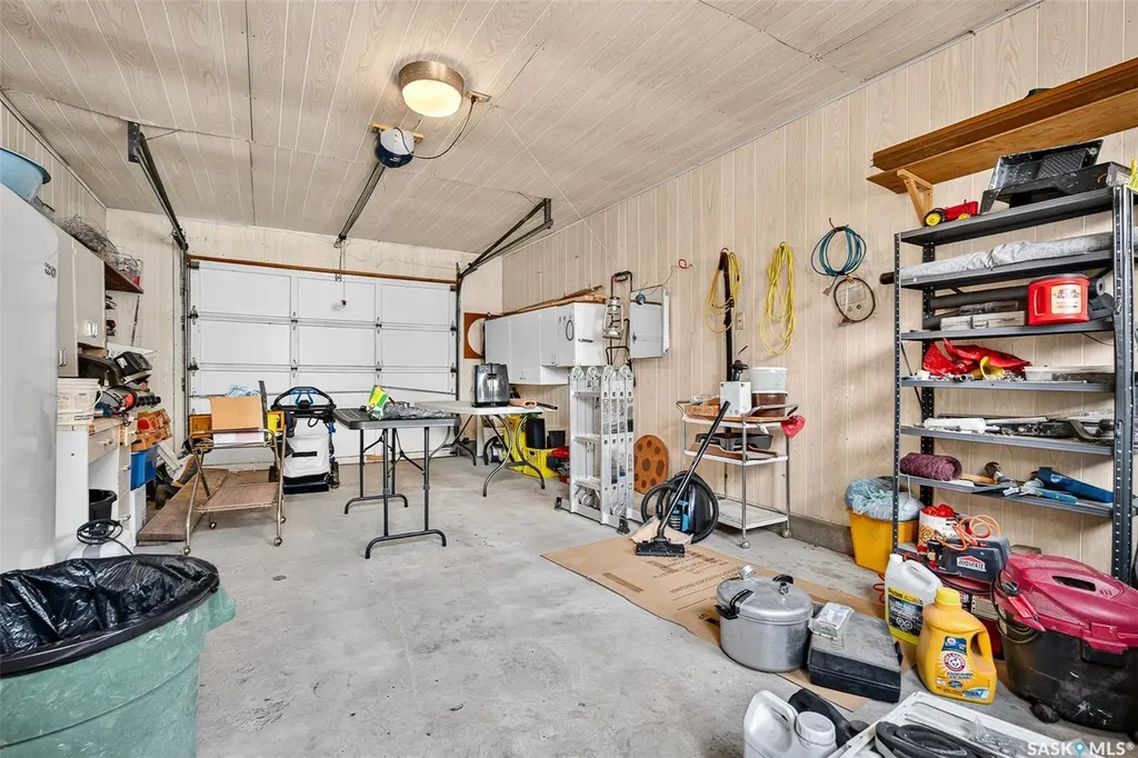 1507 Caribou Street W Moose Jaw SK S6H 7N5