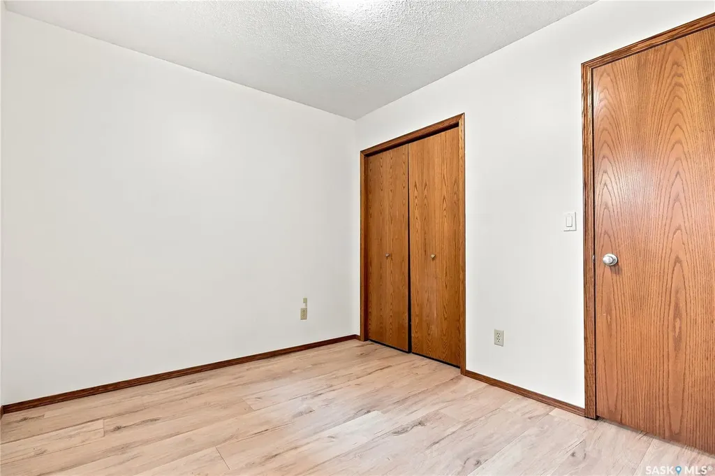 539 Emmeline Key Saskatoon SK S7J 5G8
