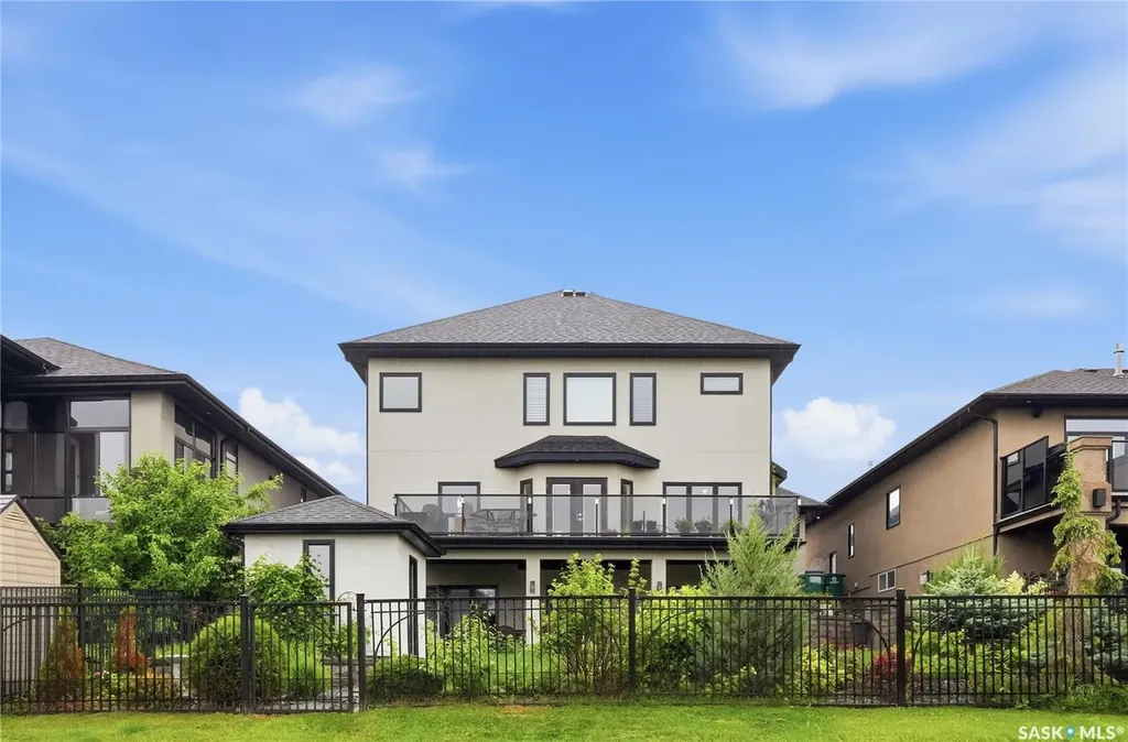 231 Fleming Crescent Saskatoon SK S7W 1B4