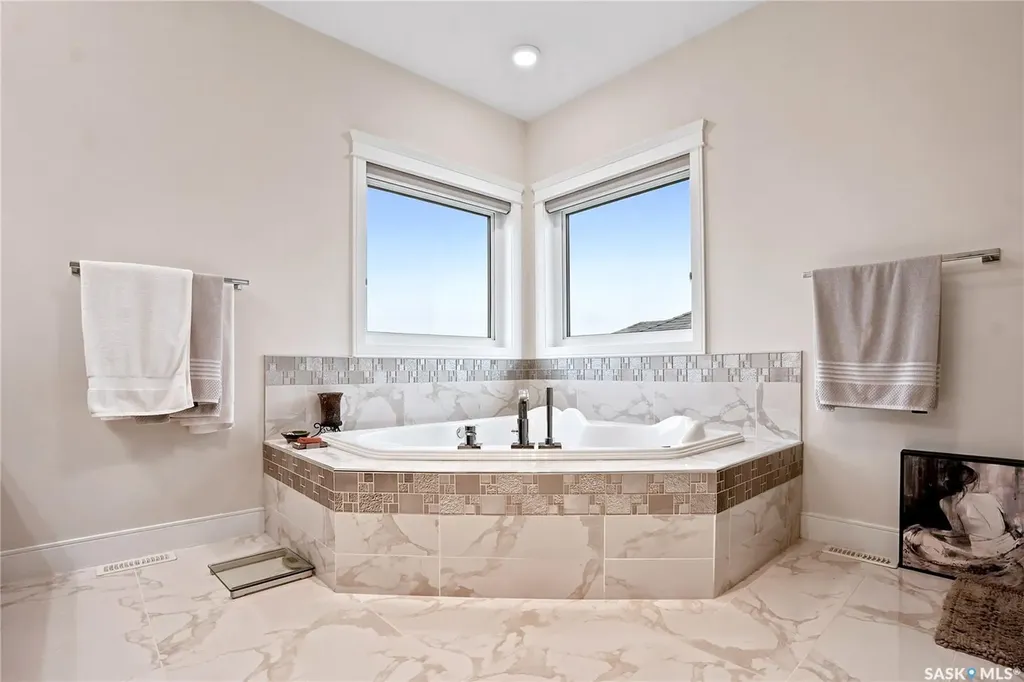 231 Fleming Crescent Saskatoon SK S7W 1B4
