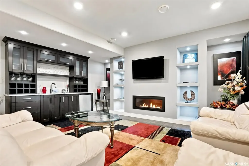 231 Fleming Crescent Saskatoon SK S7W 1B4
