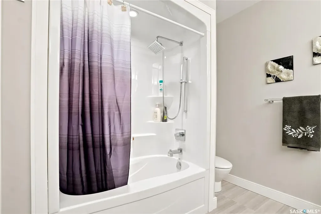 231 Fleming Crescent Saskatoon SK S7W 1B4