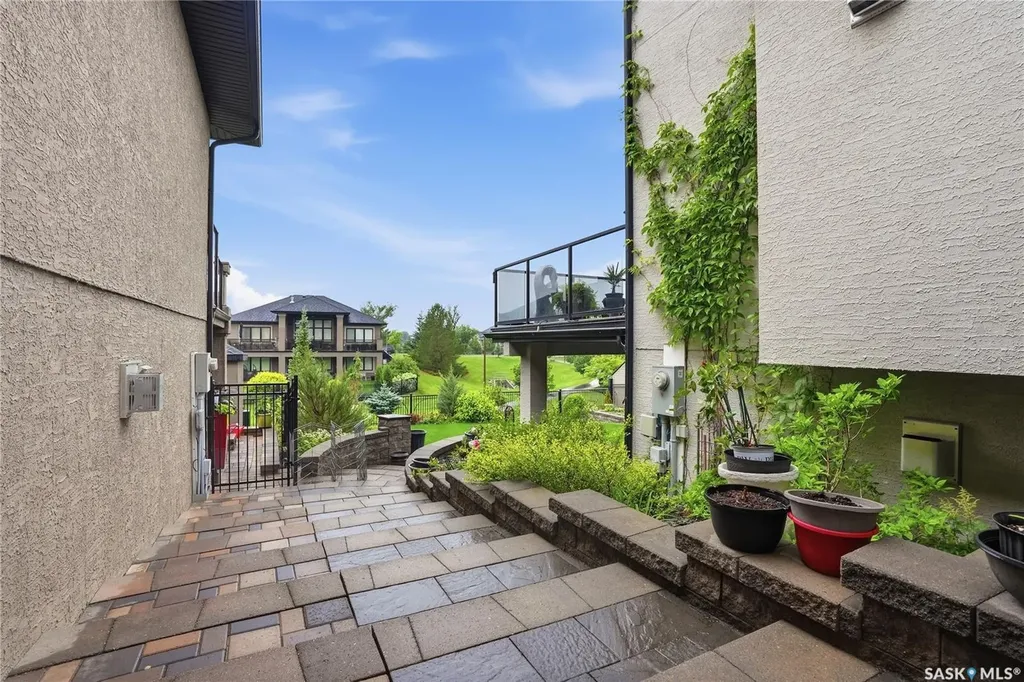 231 Fleming Crescent Saskatoon SK S7W 1B4