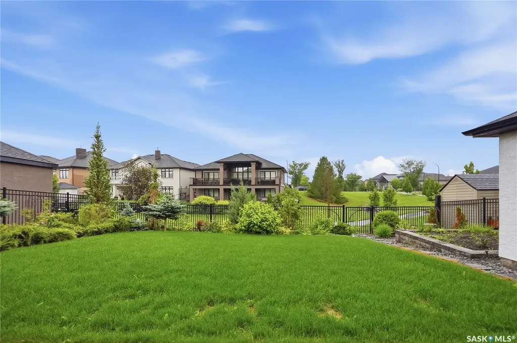 231 Fleming Crescent Saskatoon SK S7W 1B4