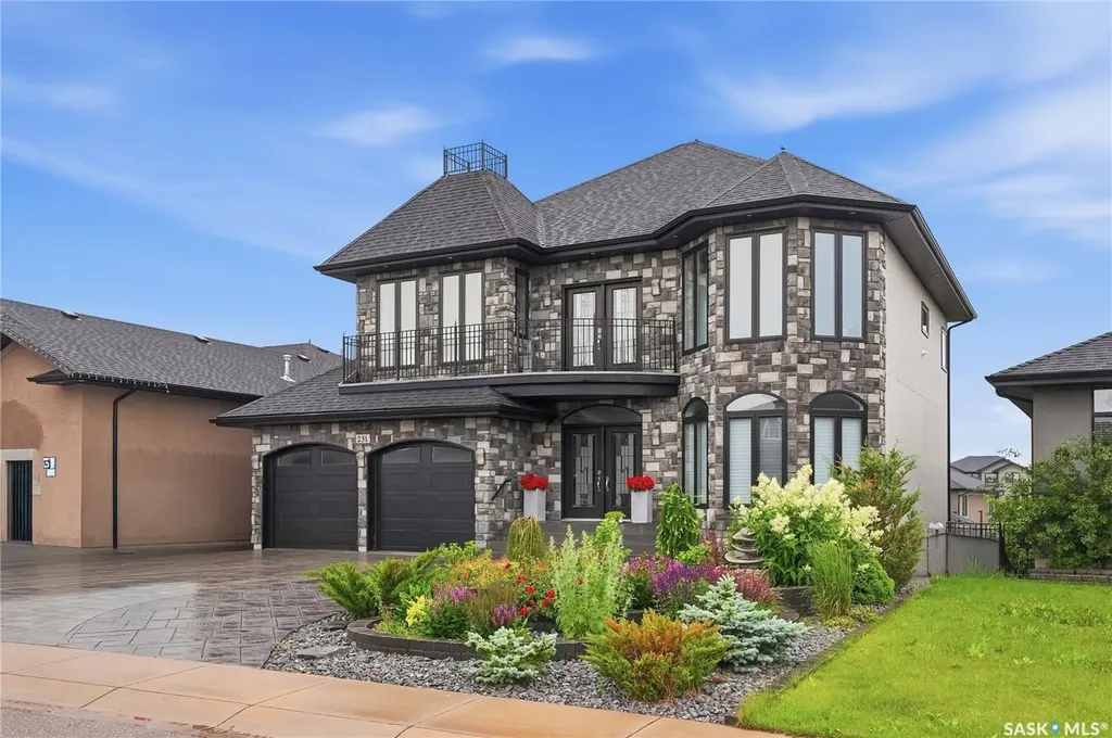 231 Fleming Crescent Saskatoon SK S7W 1B4