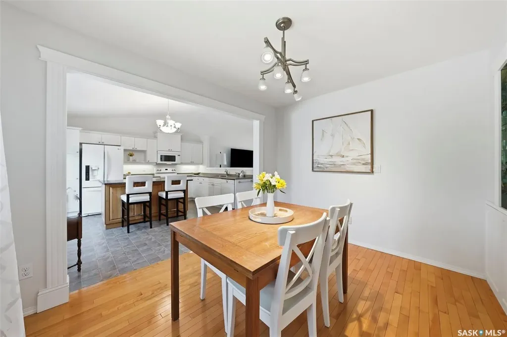 418 Bayfield Crescent Saskatoon SK S7V 1E6