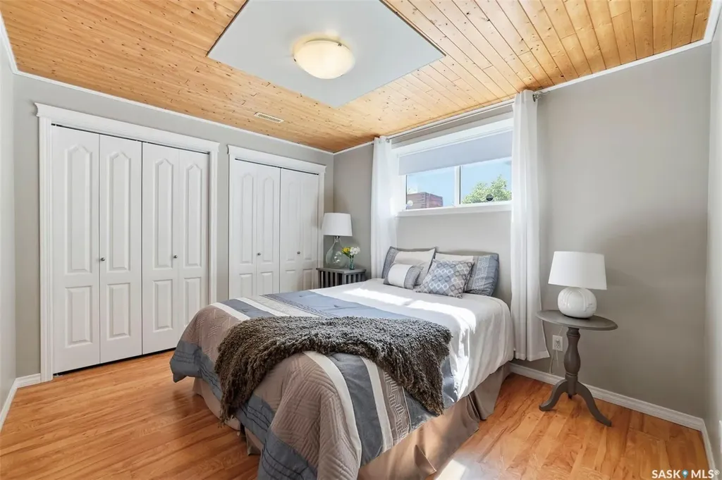 418 Bayfield Crescent Saskatoon SK S7V 1E6