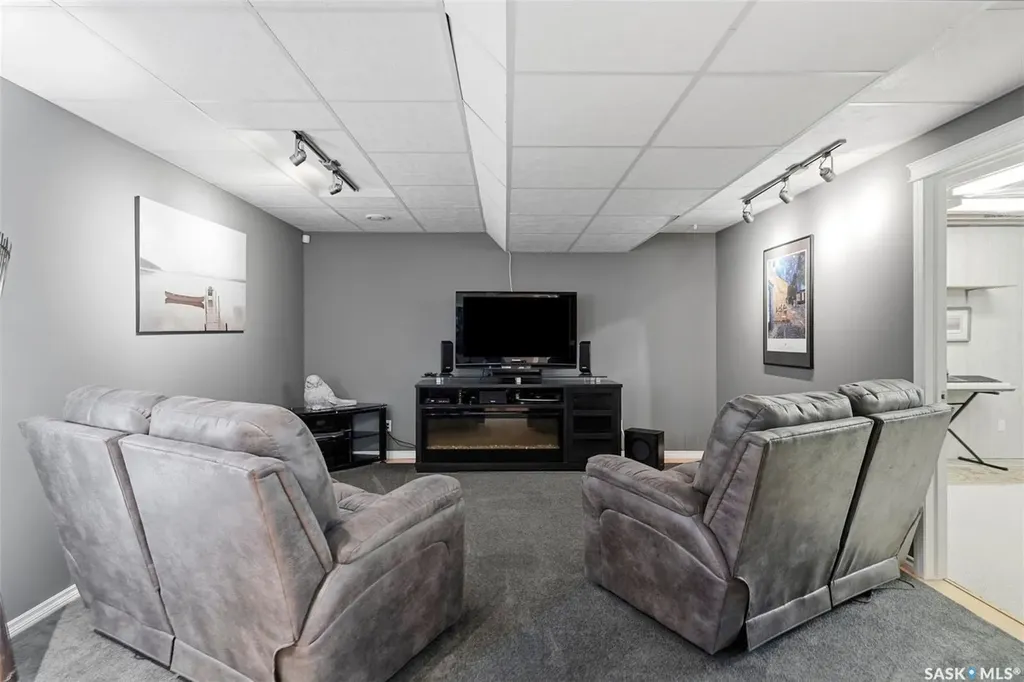 418 Bayfield Crescent Saskatoon SK S7V 1E6