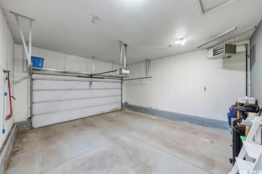 418 Bayfield Crescent Saskatoon SK S7V 1E6