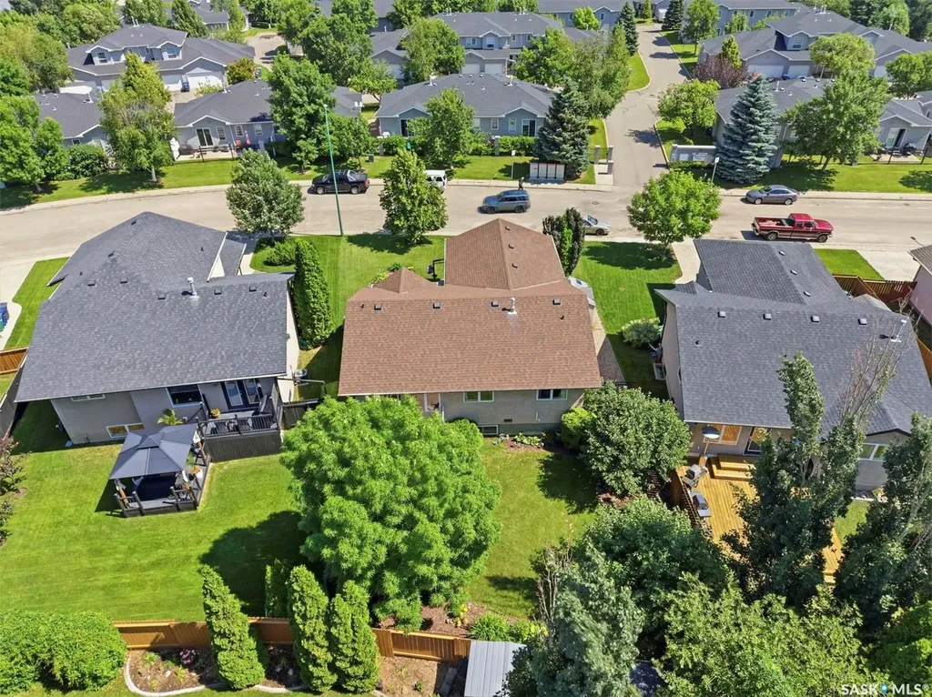 418 Bayfield Crescent Saskatoon SK S7V 1E6