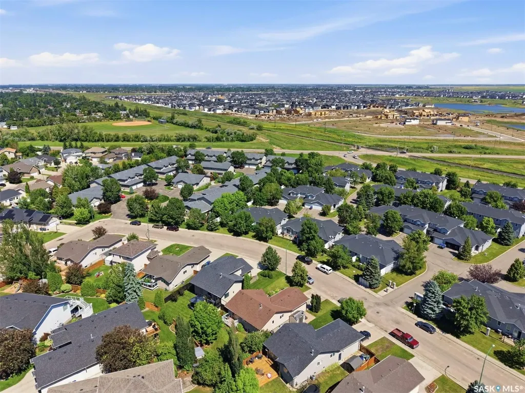 418 Bayfield Crescent Saskatoon SK S7V 1E6