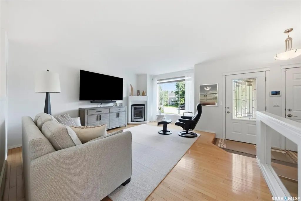 418 Bayfield Crescent Saskatoon SK S7V 1E6