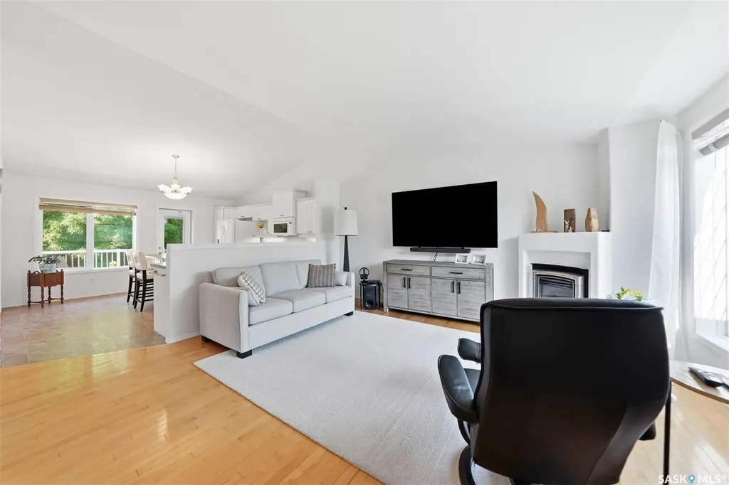 418 Bayfield Crescent Saskatoon SK S7V 1E6