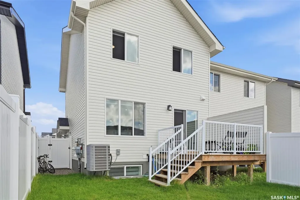 210 Schmeiser Bend Saskatoon SK S7V 1P7