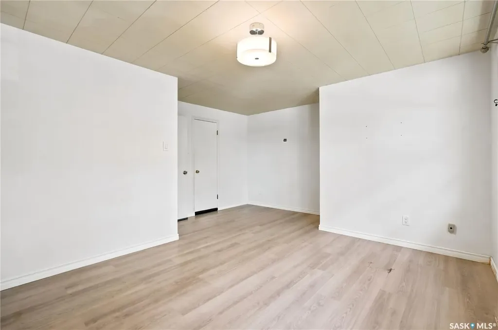 4240 8th Avenue Regina SK S4T 0T7