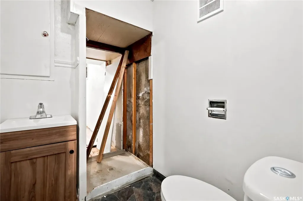 4240 8th Avenue Regina SK S4T 0T7