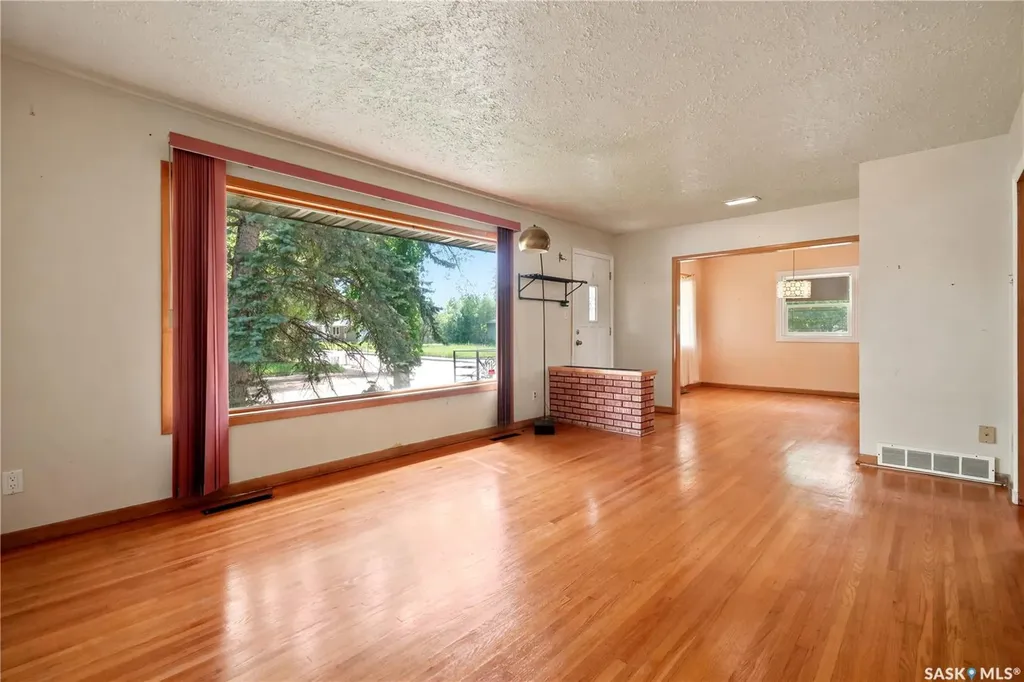 4240 8th Avenue Regina SK S4T 0T7