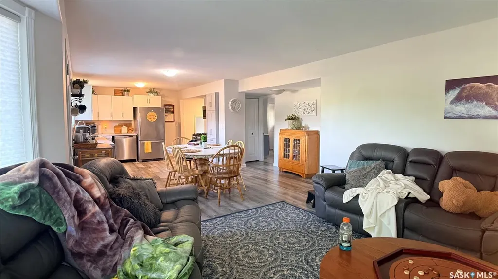 709 Prospect Avenue Oxbow SK S0C 2B0