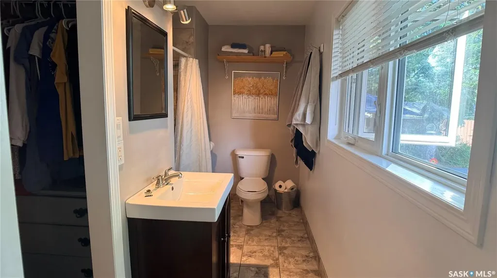 709 Prospect Avenue Oxbow SK S0C 2B0