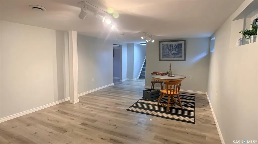 709 Prospect Avenue Oxbow SK S0C 2B0