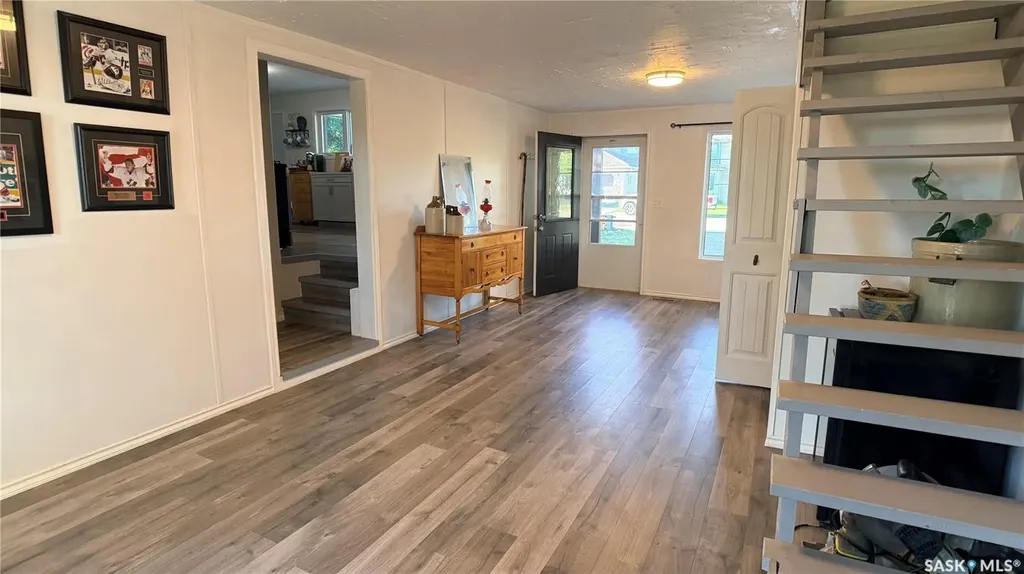 709 Prospect Avenue Oxbow SK S0C 2B0