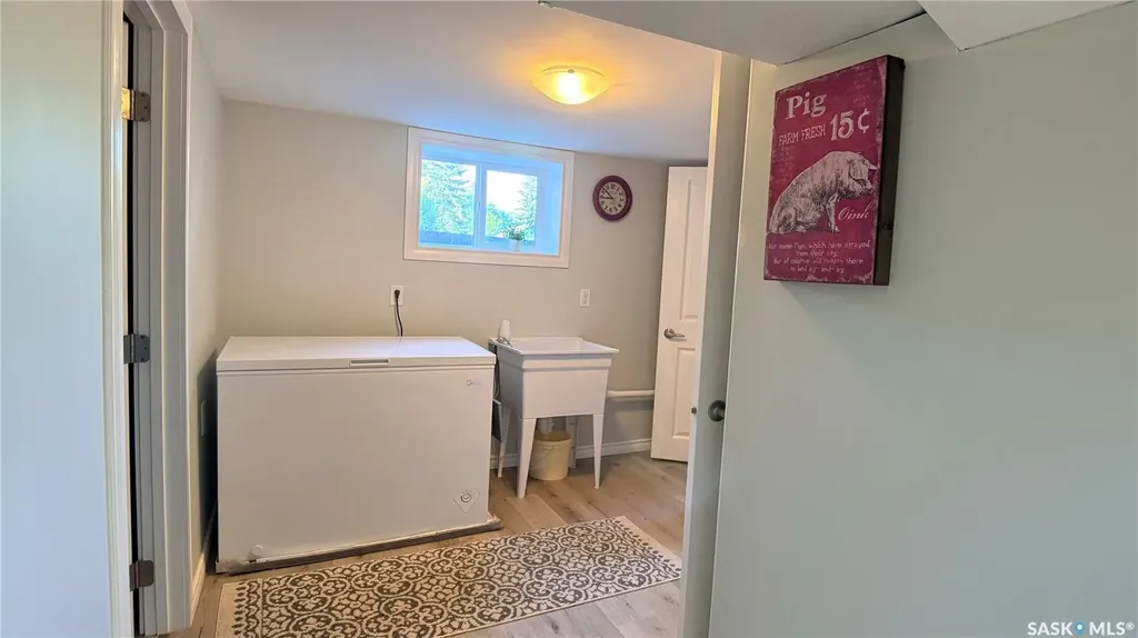 709 Prospect Avenue Oxbow SK S0C 2B0
