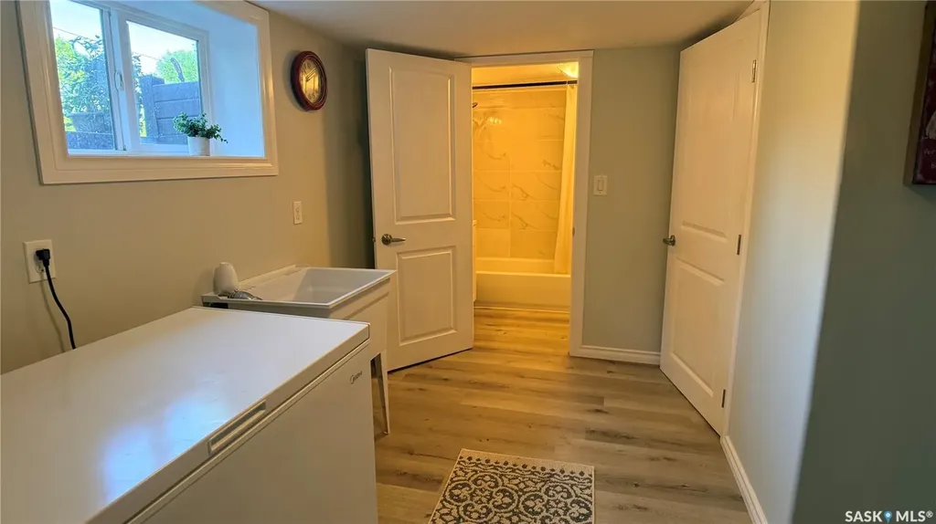 709 Prospect Avenue Oxbow SK S0C 2B0