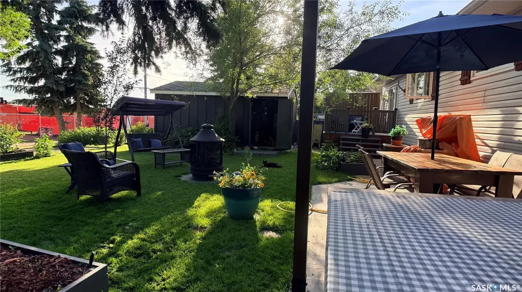 709 Prospect Avenue Oxbow SK S0C 2B0
