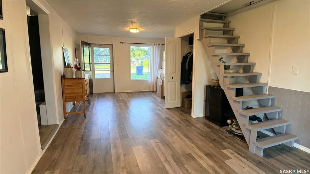709 Prospect Avenue Oxbow SK S0C 2B0