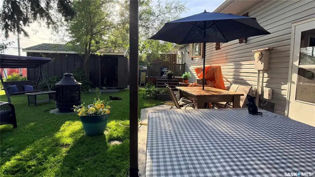709 Prospect Avenue Oxbow SK S0C 2B0