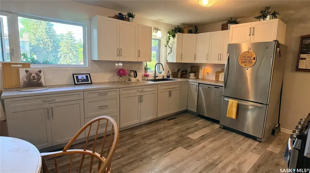 709 Prospect Avenue Oxbow SK S0C 2B0