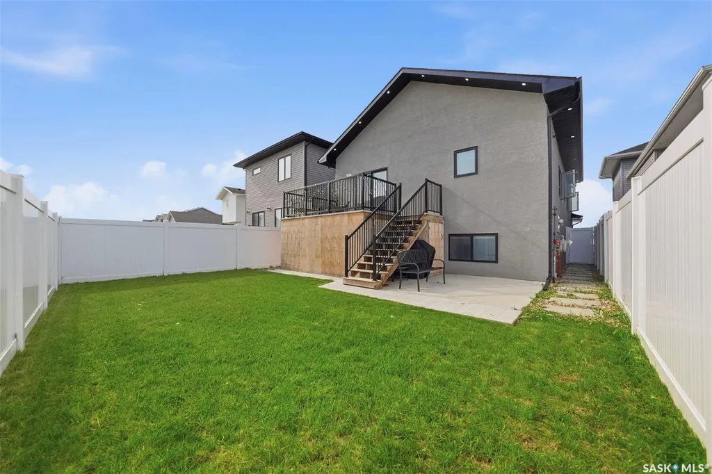 411 Schmeiser Bend Saskatoon SK S7N 2P3