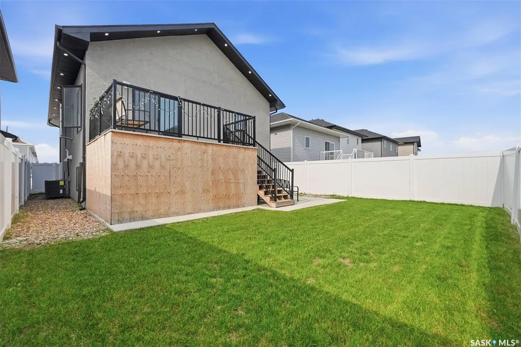 411 Schmeiser Bend Saskatoon SK S7N 2P3