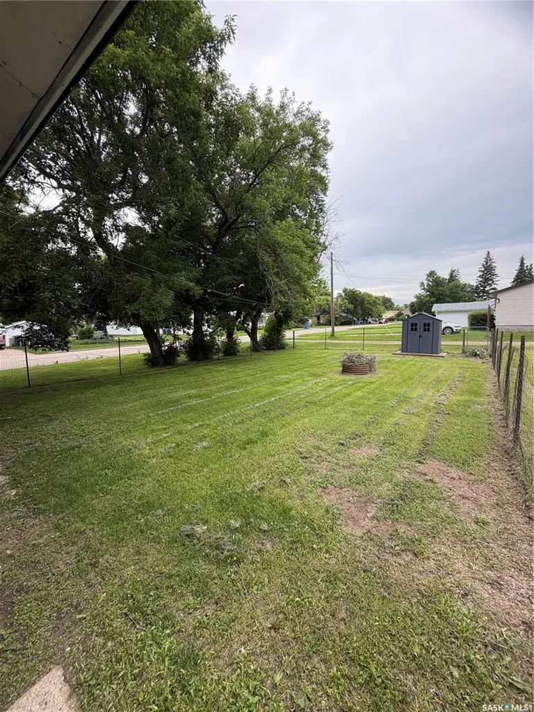 10 Railway Avenue Redvers SK S0C 2H0