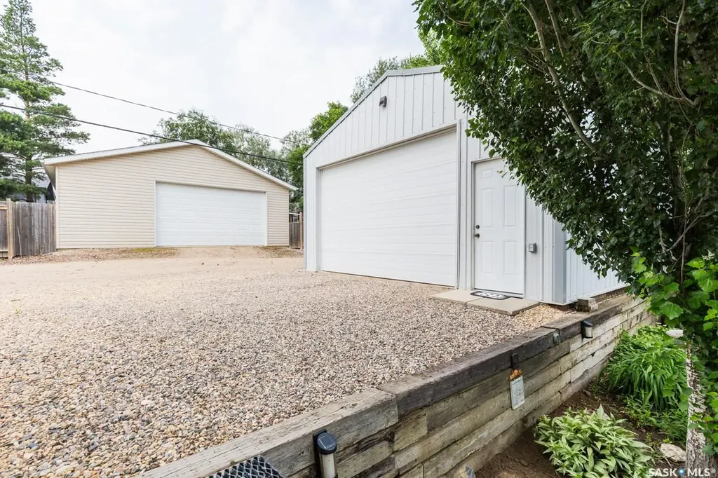 729 Saskatchewan Avenue Kerrobert SK S0L 1R0