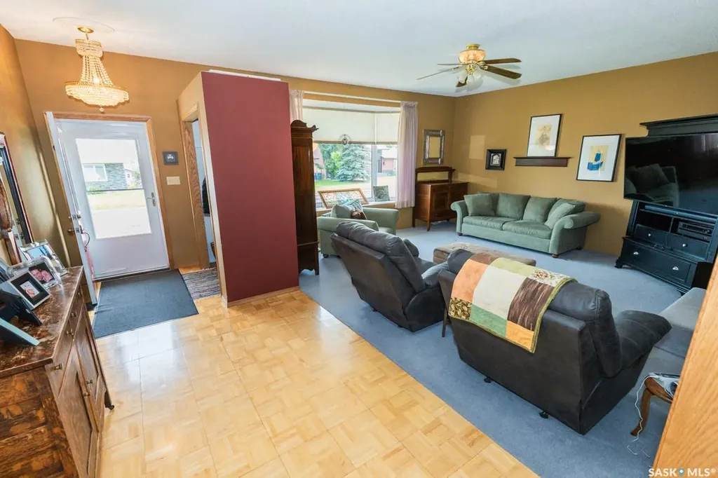 729 Saskatchewan Avenue Kerrobert SK S0L 1R0