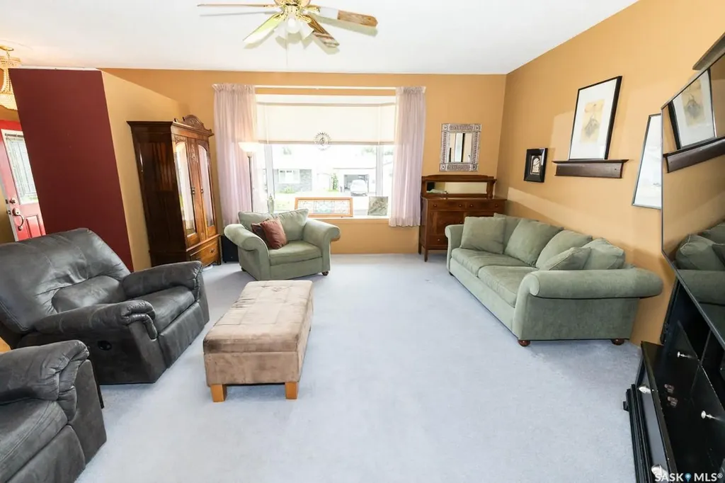 729 Saskatchewan Avenue Kerrobert SK S0L 1R0