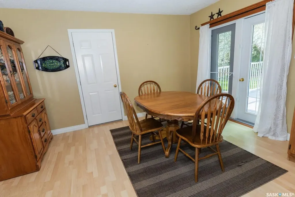 729 Saskatchewan Avenue Kerrobert SK S0L 1R0