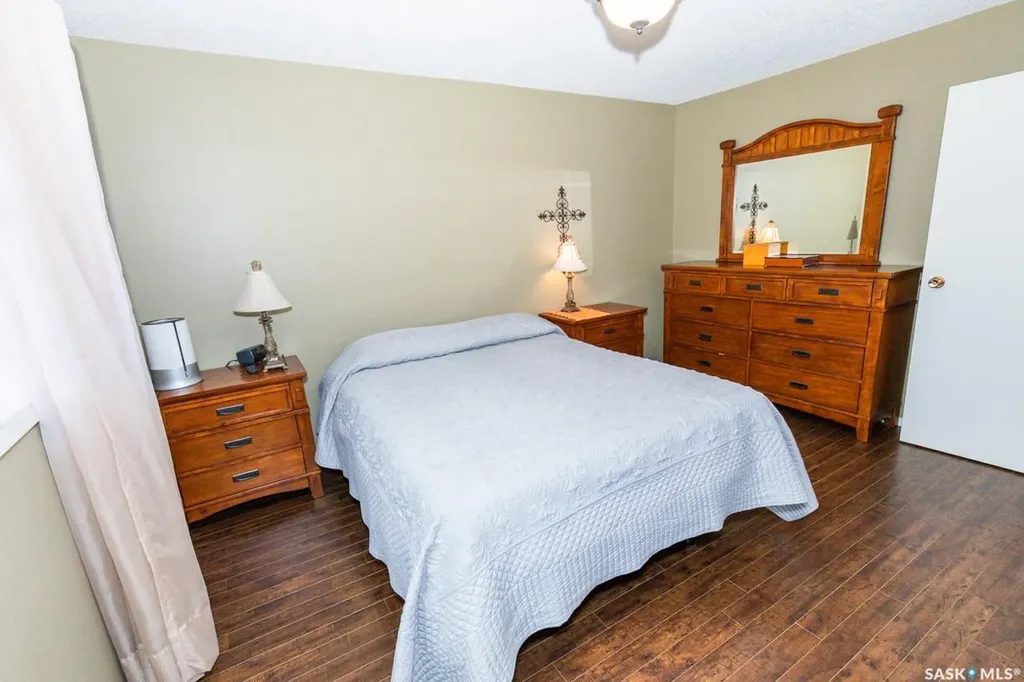 729 Saskatchewan Avenue Kerrobert SK S0L 1R0