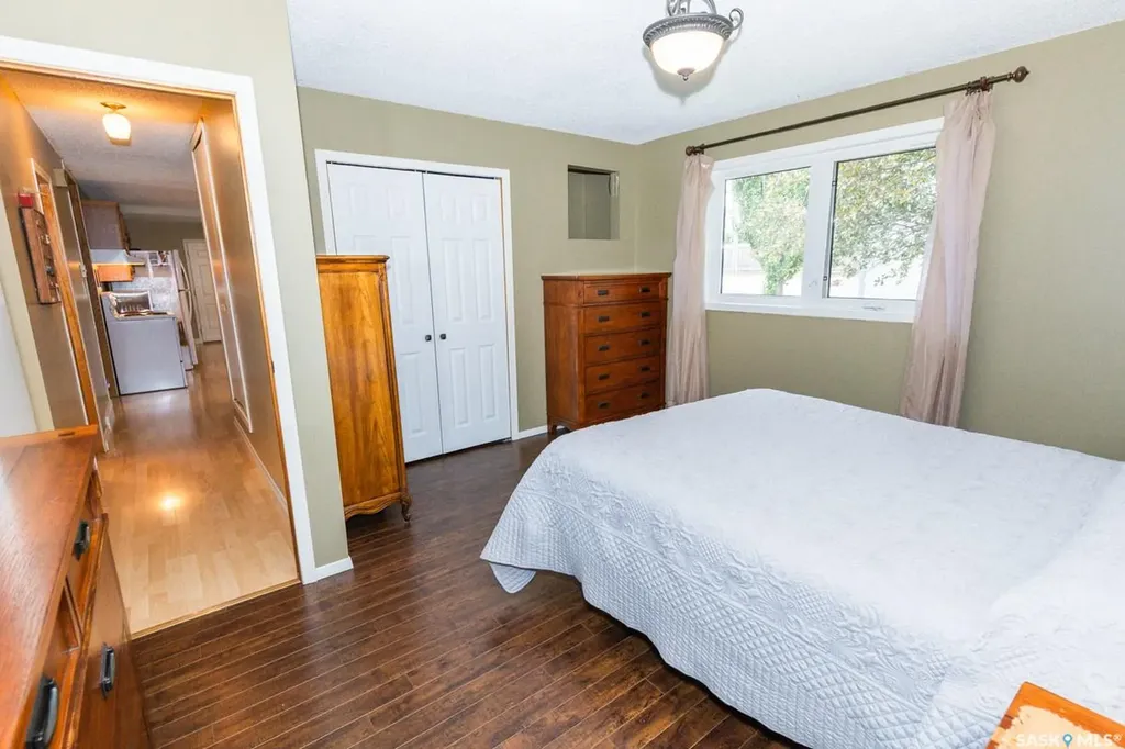729 Saskatchewan Avenue Kerrobert SK S0L 1R0