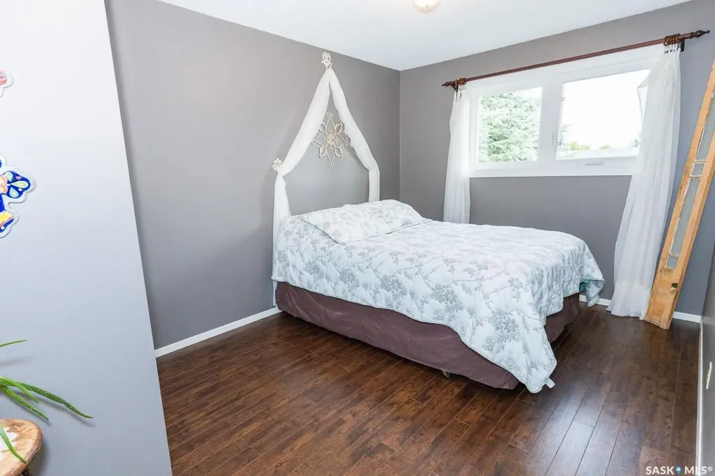 729 Saskatchewan Avenue Kerrobert SK S0L 1R0