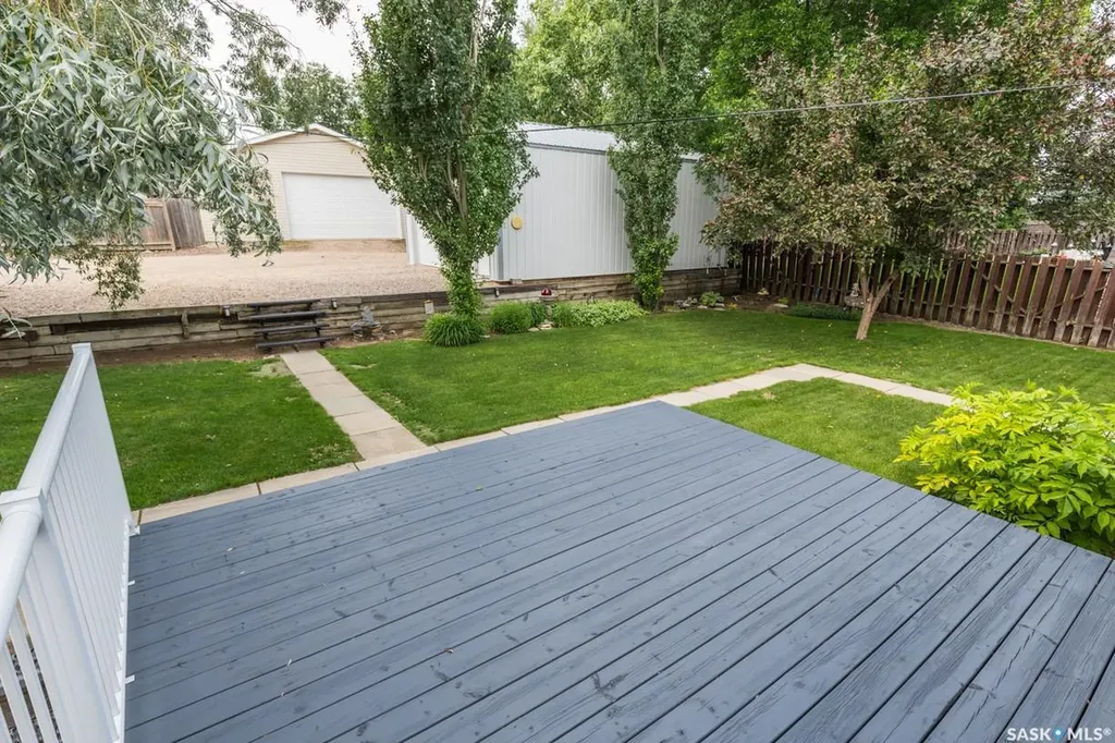 729 Saskatchewan Avenue Kerrobert SK S0L 1R0