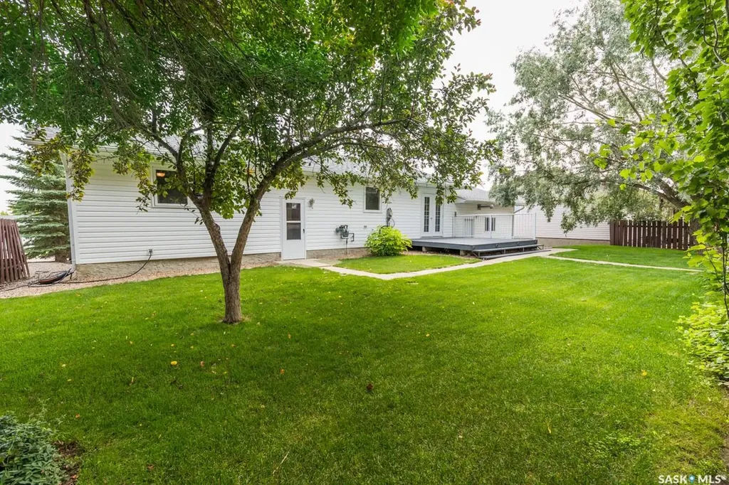 729 Saskatchewan Avenue Kerrobert SK S0L 1R0
