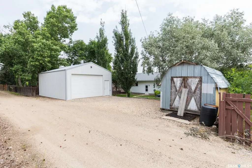 729 Saskatchewan Avenue Kerrobert SK S0L 1R0