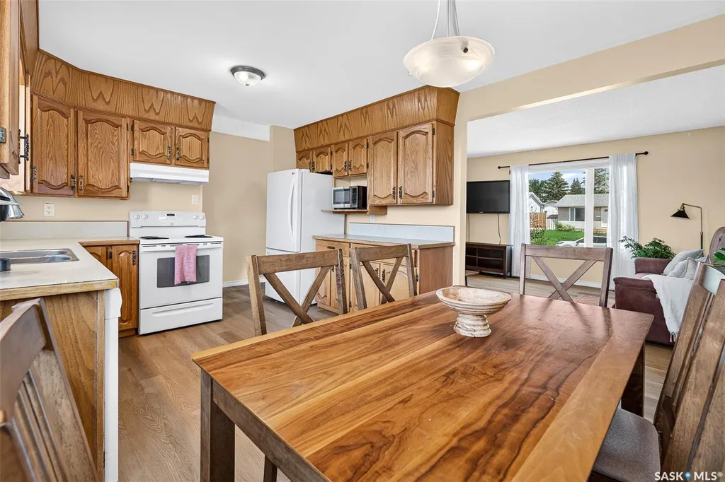 1311 Stadacona Street W Moose Jaw SK S6H 6L4