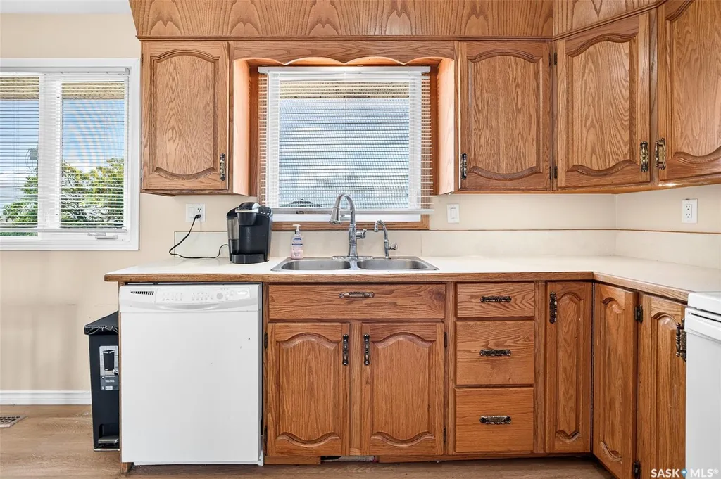 1311 Stadacona Street W Moose Jaw SK S6H 6L4
