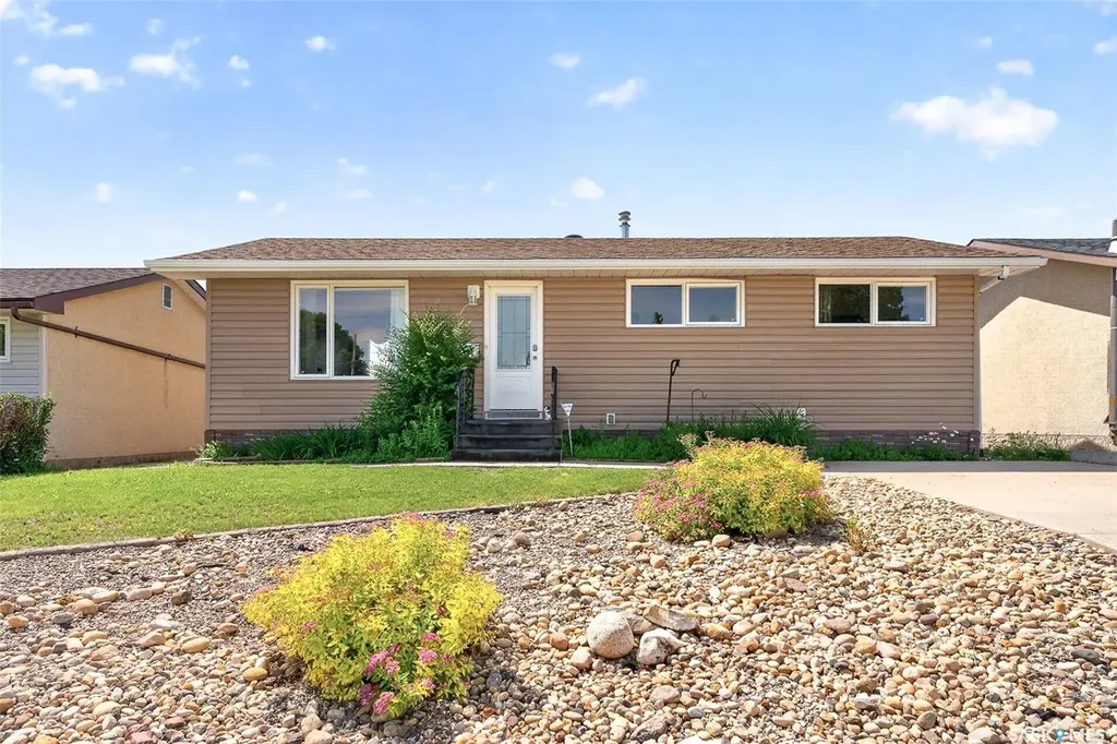 1311 Stadacona Street W Moose Jaw SK S6H 6L4