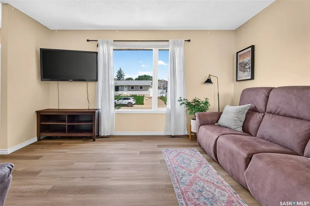 1311 Stadacona Street W Moose Jaw SK S6H 6L4