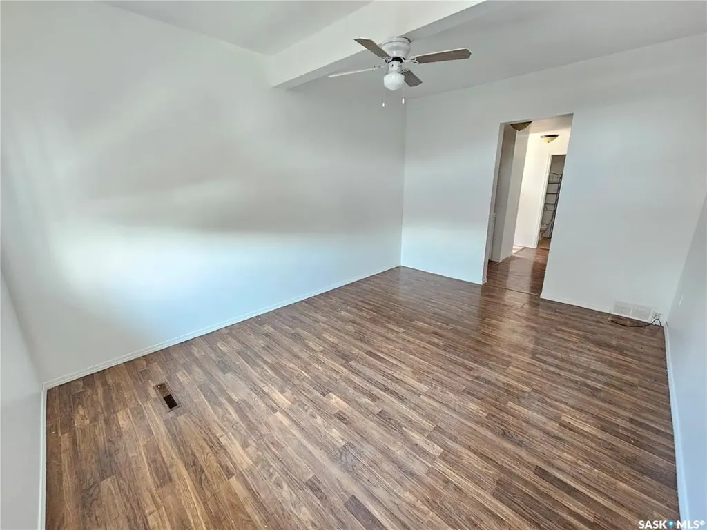 910 Lillooet Street W Moose Jaw SK S6H 4Z8