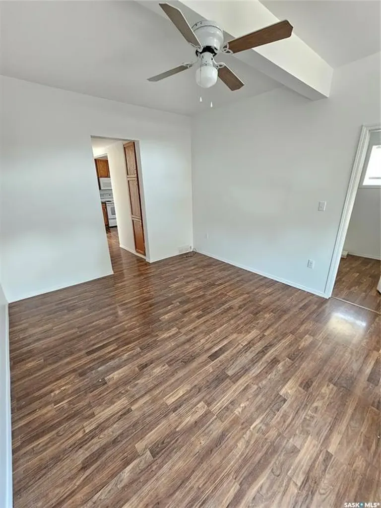 910 Lillooet Street W Moose Jaw SK S6H 4Z8
